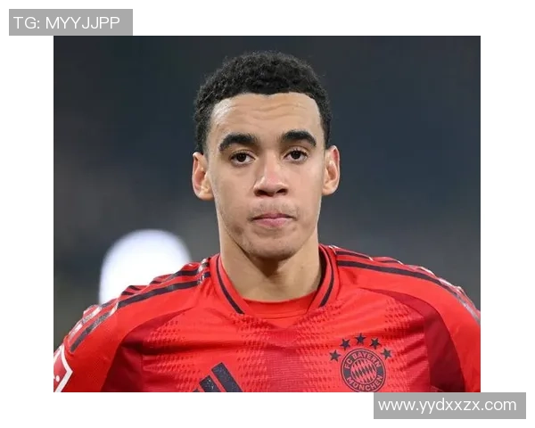 足球巨星比赛中突遭睾丸重创令人揪心未来职业生涯或受影响